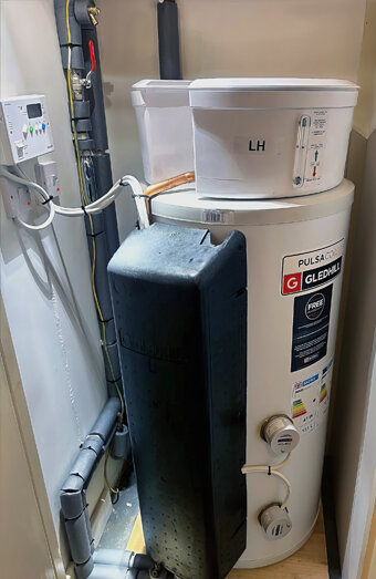 https://southperthhotwater.com.au/uploads/2025/06/electric-hot-water-system-70649.jpg