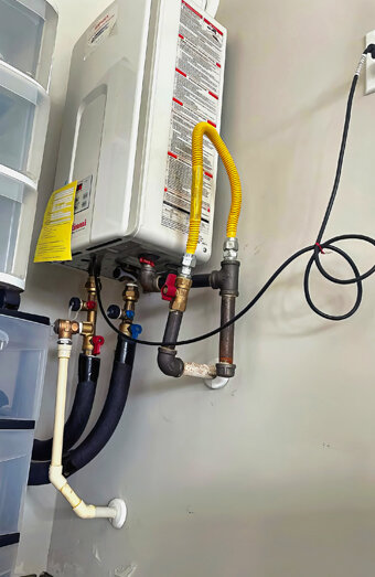 https://southperthhotwater.com.au/uploads/2025/06/instant-hot-water-systems-65049.jpg